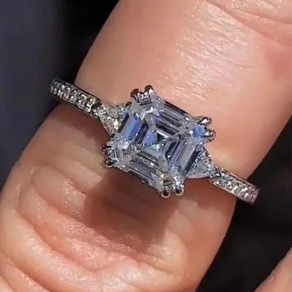 New 92( Silver Princess Cut Diamond Promise Ring - Picture 5 of 6